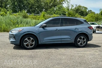 2023 Ford Escape ST-Line - miniatura 6