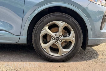 2023 Ford Escape ST-Line - miniatura 9