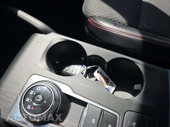 2023 Ford Escape ST-Line – miniatura 8