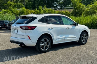 2023 Ford Escape ST-Line - miniatura 3