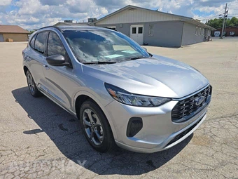 2023 Ford Escape ST-Line – miniatura 4