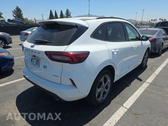 2023 Ford Escape ST-Line - miniatura 4