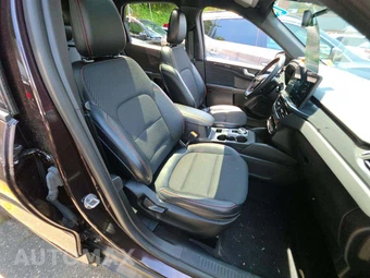 2023 Ford Escape ST-Line - miniatura 18