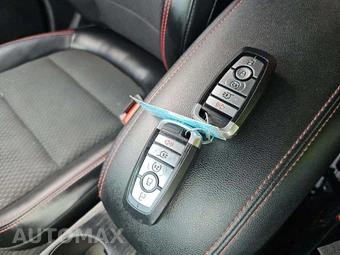 2023 Ford Escape ST-Line Elite - miniatura 8