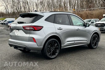 2023 Ford Escape ST-Line Elite - miniatura 3
