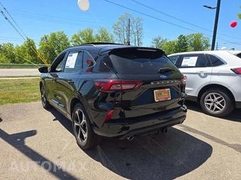 2023 Ford Escape ST-Line Select – miniatura 2