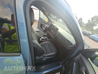2023 Ford Escape ST-Line Select – miniatura 8