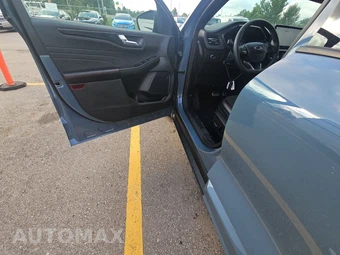 2023 Ford Escape ST-Line Select – miniatura 9