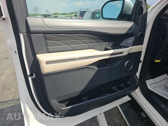 2023 Ford Expedition MAX Platinum - miniatura 9