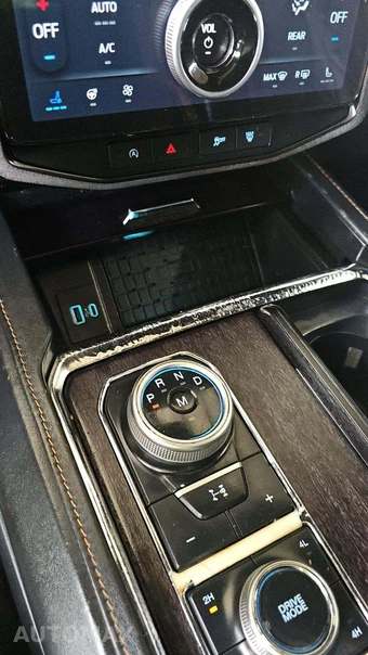 2023 Ford Expedition MAX Platinum - miniatura 25
