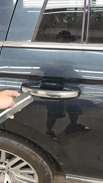 2023 Ford Expedition Platinum - miniatura 17