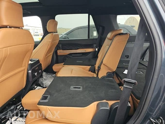 2023 Ford Expedition Platinum - miniatura 9