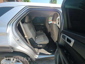 2023 Ford Explorer Base – miniatura 14
