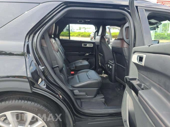 2023 Ford Explorer Hybrid Platinum - miniatura 17