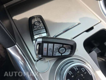 2023 Ford Explorer Hybrid Platinum - miniatura 8