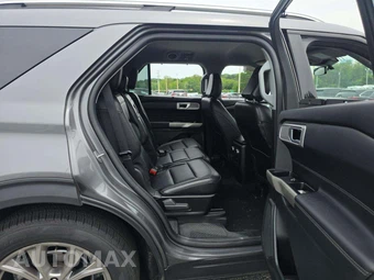 2023 Ford Explorer Limited - miniatura 17