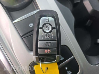 2023 Ford Explorer Limited - miniatura 8