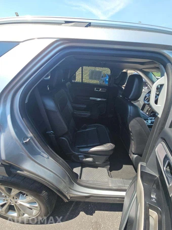 2023 Ford Explorer Limited - miniatura 14