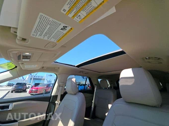 2023 Ford Explorer Limited - miniatura 8