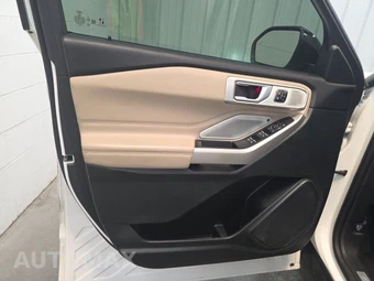 2023 Ford Explorer Limited - miniatura 9