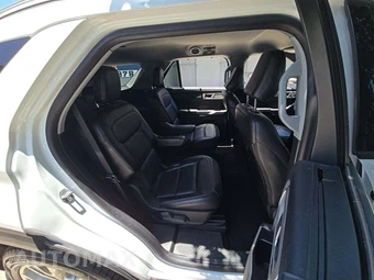 2023 Ford Explorer Limited - miniatura 17