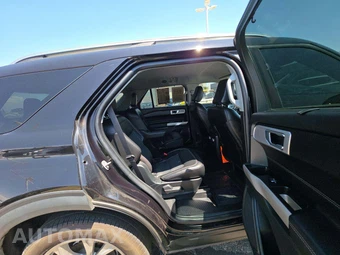 2023 Ford Explorer Limited - miniatura 17