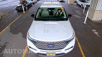 2023 Ford Explorer Limited - miniatura 2