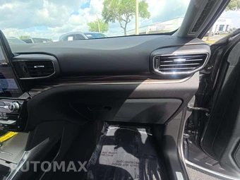 2023 Ford Explorer Limited - miniatura 17