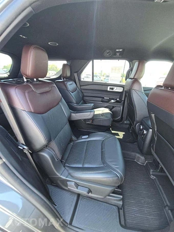 2023 Ford Explorer Platinum - miniatura 14