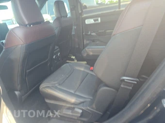 2023 Ford Explorer Platinum - miniatura 13