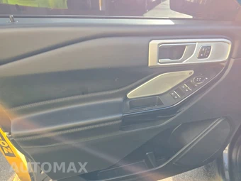 2023 Ford Explorer Platinum - miniatura 9