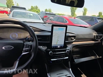 2023 Ford Explorer Platinum - miniatura 14