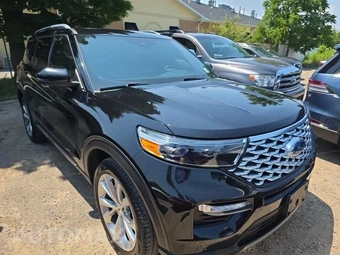 2023 Ford Explorer Platinum - miniatura 3