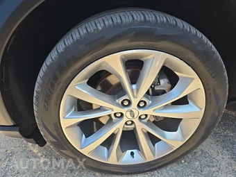 2023 Ford Explorer Platinum - miniatura 8