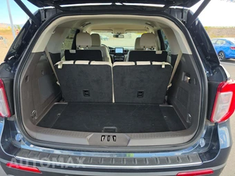 2023 Ford Explorer Platinum - miniatura 15