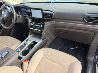 2023 Ford Explorer Platinum - miniatura 20
