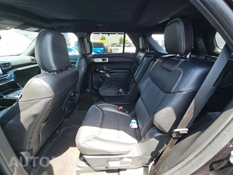 2023 Ford Explorer ST - miniatura 13