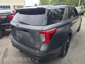 2023 Ford Explorer ST - miniatura 3