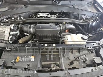 2023 Ford Explorer ST - miniatura 16