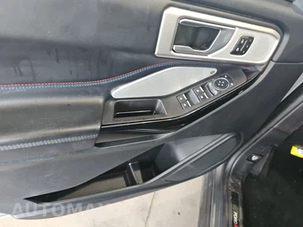 2023 Ford Explorer ST - miniatura 9