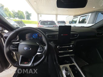 2023 Ford Explorer ST - miniatura 11