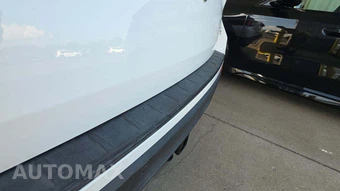 2023 Ford Explorer ST - miniatura 24
