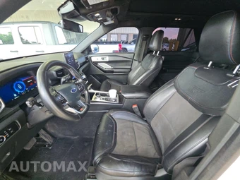 2023 Ford Explorer ST - miniatura 7