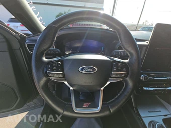 2023 Ford Explorer ST - miniatura 10