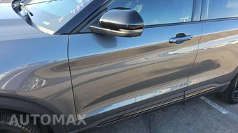 2023 Ford Explorer ST - miniatura 25