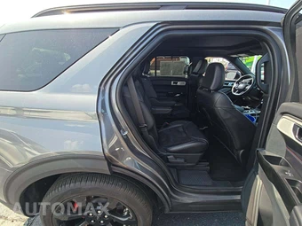 2023 Ford Explorer ST - miniatura 17