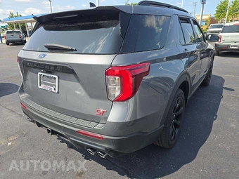 2023 Ford Explorer ST - miniatura 3