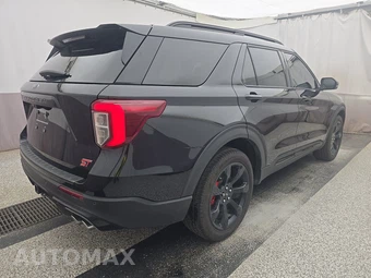 2023 Ford Explorer ST - miniatura 4