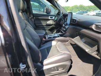 2023 Ford Explorer ST - miniatura 8