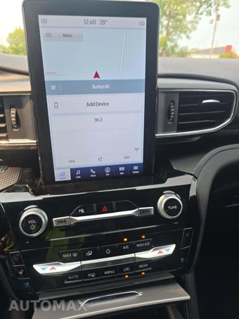 2023 Ford Explorer ST - miniatura 10